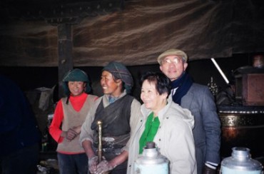 Vì cả ba ông chồng đều sinh hoạt thân mật thường xuyên với bà nên khi có bầu bà không thể biết chắc người nào là cha của cái bầu ấy ( ảnh : B.S. Daniel Phước Lee)