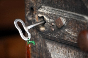 Nếu người bán dâm phải vào cơ sở chữa bệnh thì cũng nên đưa người mua dâm vào. Bởi không có cơ sở nào nói rằng người bán dâm thì bị bệnh mà người mua dâm thì không”