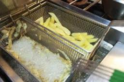 Đồ ăn chiên ngập dầu luôn hấp dẫn vì hương vị, độ dòn, màu sắc, béo ngậy,… 