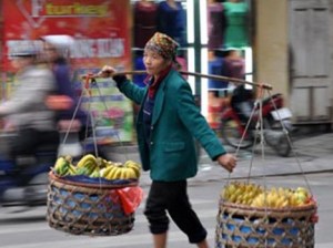 Khi những người nhập cư thấy mình không được coi trọng và bị đánh giá thấp, tính phản vệ trong mỗi con người sẽ tự nhiên xuất hiện