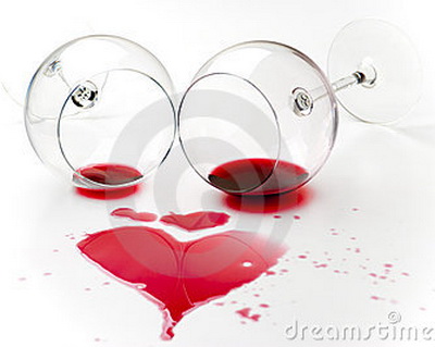 Vang đỏ có nhiều resveratrol hơn vang trắng. Nếu dịch lên men có lẫn cả vỏ nho sẽ cho ra vang đỏ. 