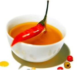 Có cái gì đó cay cay trong cuộc chiến nước mắm truyền thống và công nghiệp này